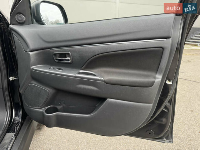 Чорний Міцубісі АСХ, об'ємом двигуна 2 л та пробігом 77 тис. км за 15999 $, фото 17 на Automoto.ua