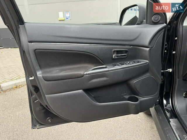 Чорний Міцубісі АСХ, об'ємом двигуна 2 л та пробігом 77 тис. км за 15999 $, фото 8 на Automoto.ua