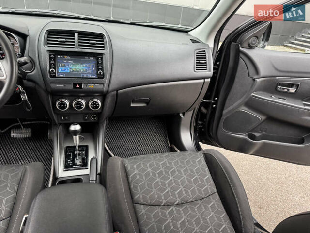 Чорний Міцубісі АСХ, об'ємом двигуна 2 л та пробігом 77 тис. км за 15999 $, фото 21 на Automoto.ua