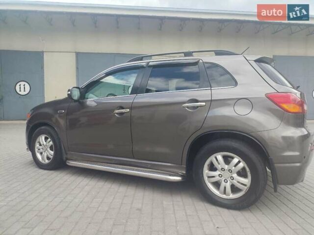 Коричневый Мицубиси АСХ, объемом двигателя 1.8 л и пробегом 300 тыс. км за 10500 $, фото 3 на Automoto.ua