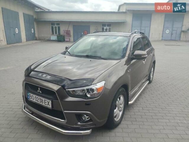 Коричневый Мицубиси АСХ, объемом двигателя 1.8 л и пробегом 300 тыс. км за 10500 $, фото 2 на Automoto.ua