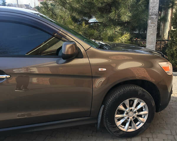 Коричневый Мицубиси АСХ, объемом двигателя 1.8 л и пробегом 112 тыс. км за 9200 $, фото 8 на Automoto.ua