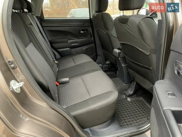 Коричневый Мицубиси АСХ, объемом двигателя 1.8 л и пробегом 202 тыс. км за 11755 $, фото 31 на Automoto.ua