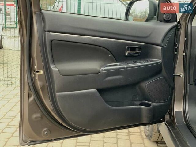 Коричневый Мицубиси АСХ, объемом двигателя 1.8 л и пробегом 202 тыс. км за 11755 $, фото 22 на Automoto.ua