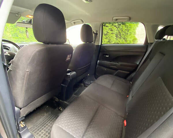 Коричневый Мицубиси АСХ, объемом двигателя 1.8 л и пробегом 327 тыс. км за 8900 $, фото 8 на Automoto.ua