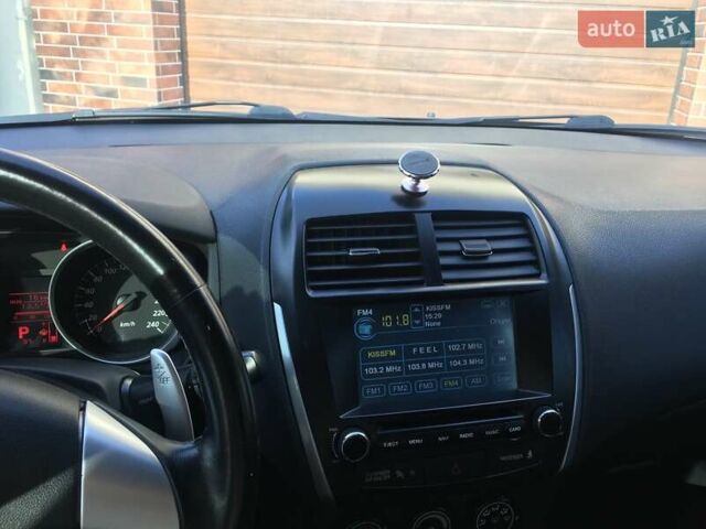 Коричневый Мицубиси АСХ, объемом двигателя 1.8 л и пробегом 112 тыс. км за 9200 $, фото 1 на Automoto.ua