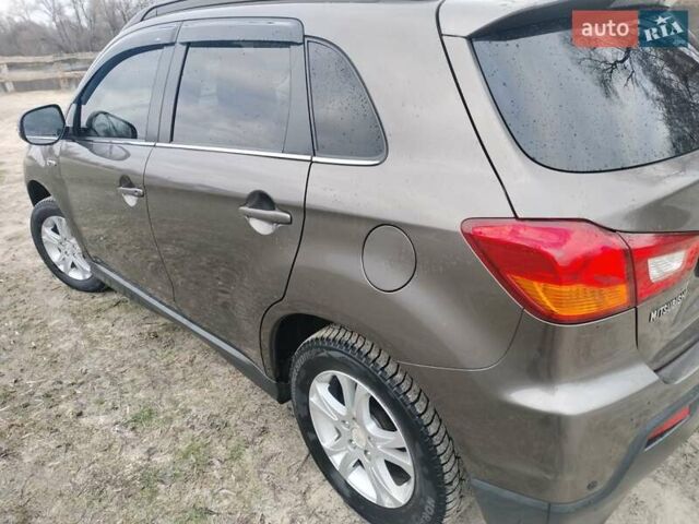Коричневий Міцубісі АСХ, об'ємом двигуна 1.59 л та пробігом 279 тис. км за 10500 $, фото 7 на Automoto.ua