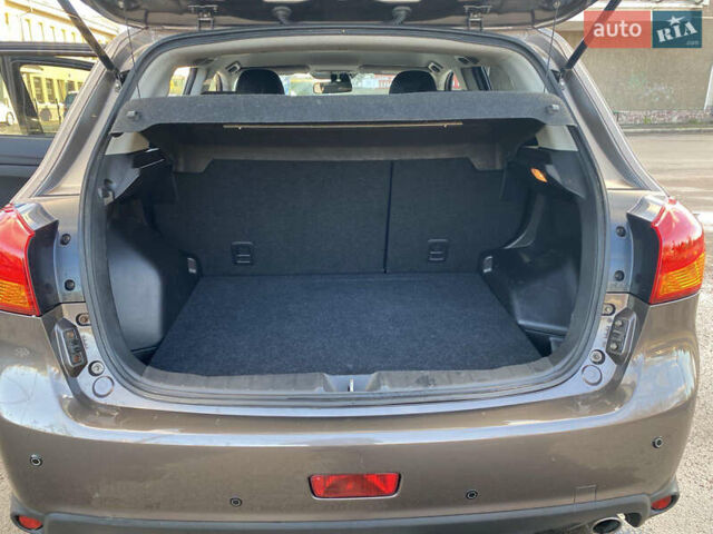 Коричневый Мицубиси АСХ, объемом двигателя 2.2 л и пробегом 238 тыс. км за 12500 $, фото 29 на Automoto.ua