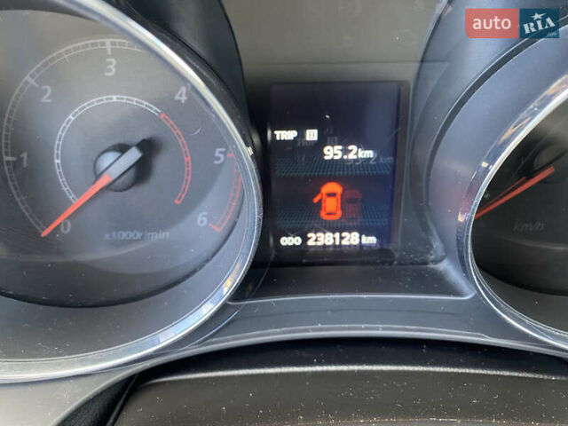 Коричневый Мицубиси АСХ, объемом двигателя 2.2 л и пробегом 238 тыс. км за 12500 $, фото 24 на Automoto.ua