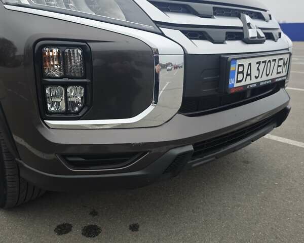 Коричневый Мицубиси АСХ, объемом двигателя 2 л и пробегом 40 тыс. км за 20000 $, фото 13 на Automoto.ua