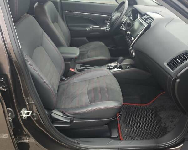 Коричневый Мицубиси АСХ, объемом двигателя 2 л и пробегом 40 тыс. км за 20000 $, фото 27 на Automoto.ua