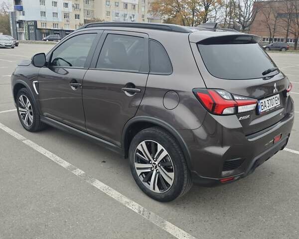 Коричневый Мицубиси АСХ, объемом двигателя 2 л и пробегом 40 тыс. км за 20000 $, фото 6 на Automoto.ua