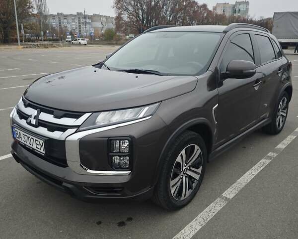 Коричневый Мицубиси АСХ, объемом двигателя 2 л и пробегом 40 тыс. км за 20000 $, фото 4 на Automoto.ua