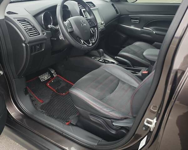 Коричневый Мицубиси АСХ, объемом двигателя 2 л и пробегом 40 тыс. км за 20000 $, фото 15 на Automoto.ua