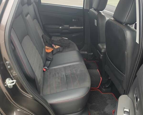 Коричневый Мицубиси АСХ, объемом двигателя 2 л и пробегом 40 тыс. км за 20000 $, фото 25 на Automoto.ua