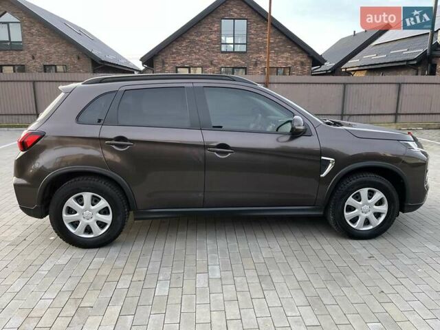 Коричневий Міцубісі АСХ, об'ємом двигуна 2 л та пробігом 42 тис. км за 22000 $, фото 4 на Automoto.ua