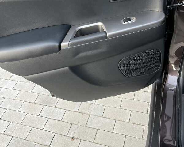 Коричневий Міцубісі АСХ, об'ємом двигуна 2 л та пробігом 42 тис. км за 22000 $, фото 10 на Automoto.ua