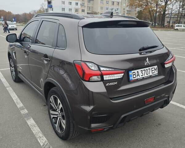 Коричневый Мицубиси АСХ, объемом двигателя 2 л и пробегом 40 тыс. км за 20000 $, фото 8 на Automoto.ua