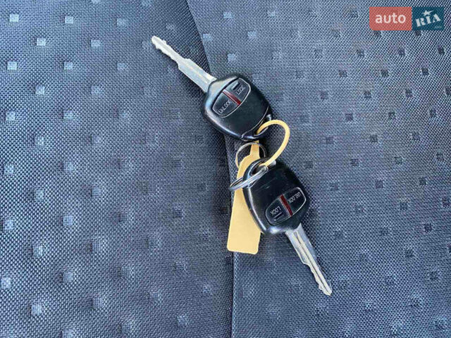 Красный Мицубиси АСХ, объемом двигателя 1.8 л и пробегом 234 тыс. км за 8900 $, фото 29 на Automoto.ua