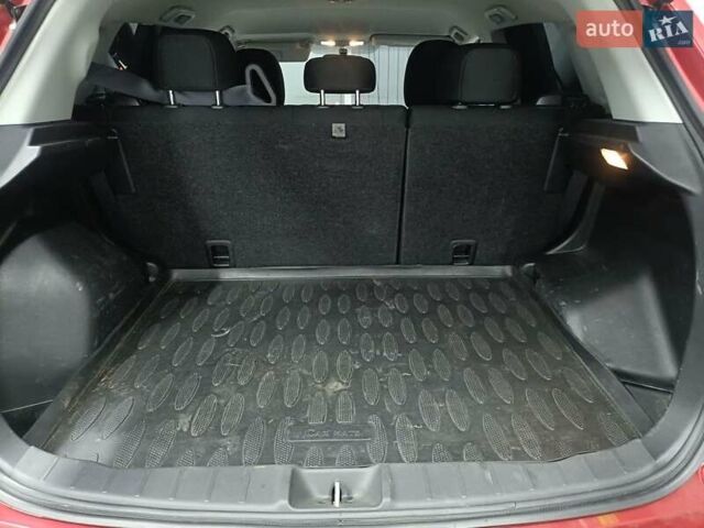 Красный Мицубиси АСХ, объемом двигателя 2 л и пробегом 128 тыс. км за 13200 $, фото 6 на Automoto.ua