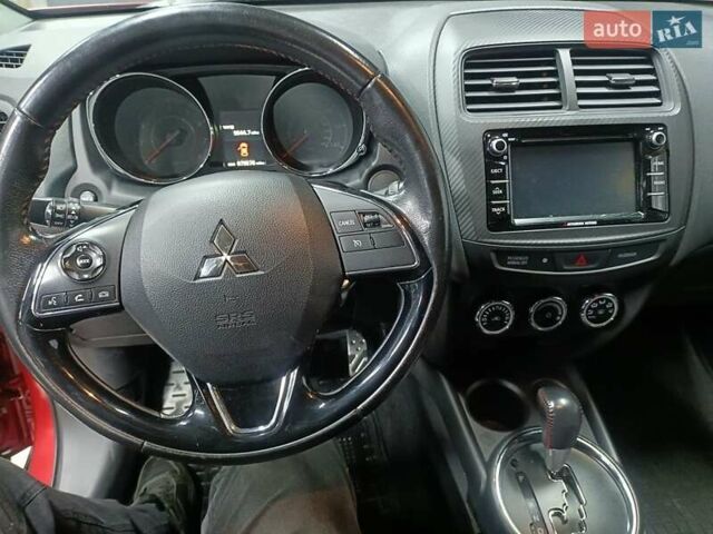 Красный Мицубиси АСХ, объемом двигателя 2 л и пробегом 128 тыс. км за 13200 $, фото 3 на Automoto.ua