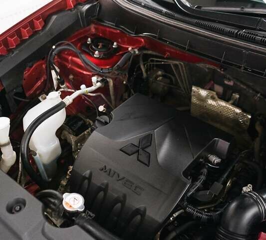 Красный Мицубиси АСХ, объемом двигателя 0 л и пробегом 35 тыс. км за 18000 $, фото 8 на Automoto.ua