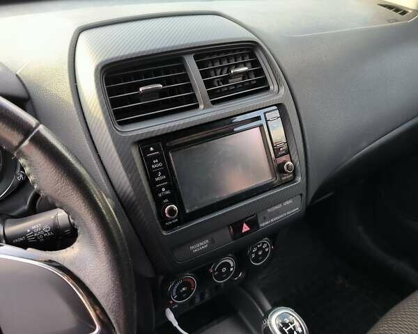 Красный Мицубиси АСХ, объемом двигателя 1.59 л и пробегом 50 тыс. км за 17200 $, фото 16 на Automoto.ua