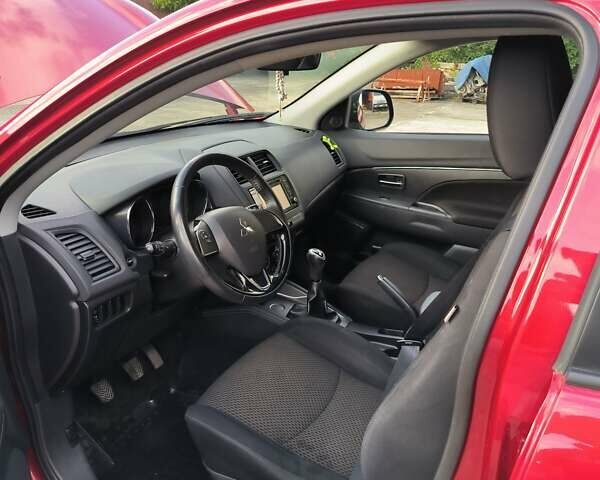 Красный Мицубиси АСХ, объемом двигателя 1.59 л и пробегом 50 тыс. км за 17200 $, фото 12 на Automoto.ua