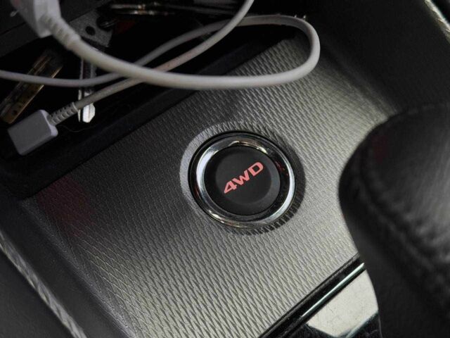 Красный Мицубиси АСХ, объемом двигателя 2 л и пробегом 50 тыс. км за 16500 $, фото 11 на Automoto.ua