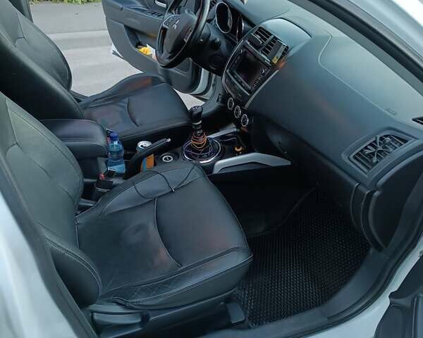 Мицубиси АСХ, объемом двигателя 1.8 л и пробегом 302 тыс. км за 11400 $, фото 8 на Automoto.ua