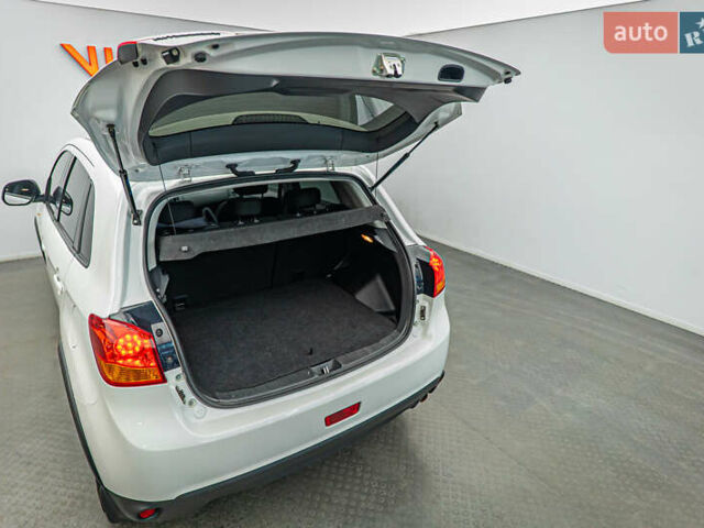 Мицубиси АСХ, объемом двигателя 1.6 л и пробегом 76 тыс. км за 13727 $, фото 6 на Automoto.ua