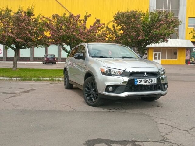 Серый Мицубиси АСХ, объемом двигателя 2 л и пробегом 47 тыс. км за 14500 $, фото 1 на Automoto.ua