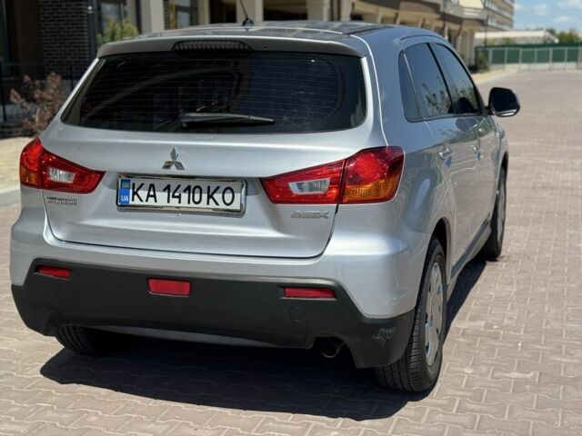 Серый Мицубиси АСХ, объемом двигателя 1.8 л и пробегом 200 тыс. км за 8500 $, фото 6 на Automoto.ua