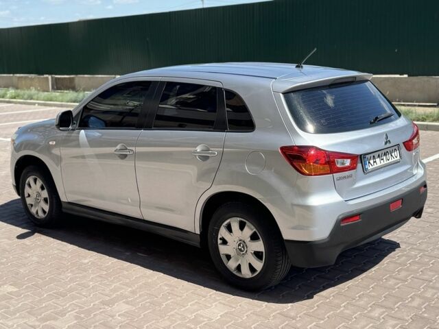 Серый Мицубиси АСХ, объемом двигателя 1.8 л и пробегом 200 тыс. км за 8500 $, фото 3 на Automoto.ua