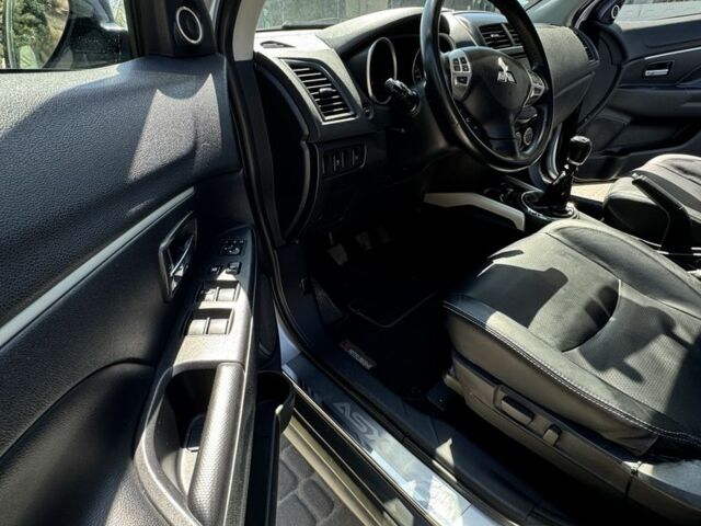 Мицубиси АСХ 2010 в Днепре (Днепропетровске) на Automoto.ua Серый Мицубиси АСХ, объемом двигателя 1.8 л и пробегом 175 тыс. км за 10900 $, фото 5 на Automoto.ua