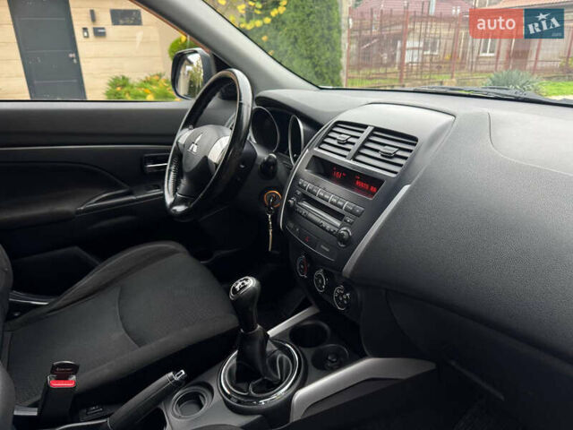 Серый Мицубиси АСХ, объемом двигателя 1.59 л и пробегом 120 тыс. км за 7900 $, фото 26 на Automoto.ua