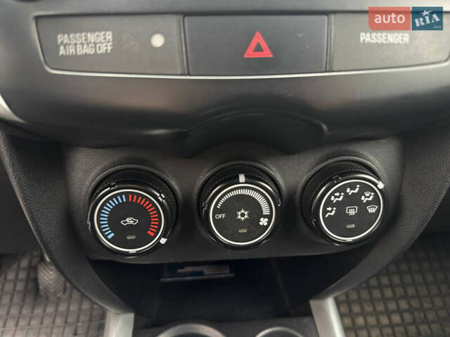 Серый Мицубиси АСХ, объемом двигателя 1.59 л и пробегом 120 тыс. км за 7900 $, фото 21 на Automoto.ua