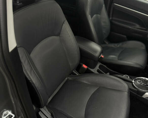 Сірий Міцубісі АСХ, об'ємом двигуна 2 л та пробігом 180 тис. км за 10500 $, фото 10 на Automoto.ua