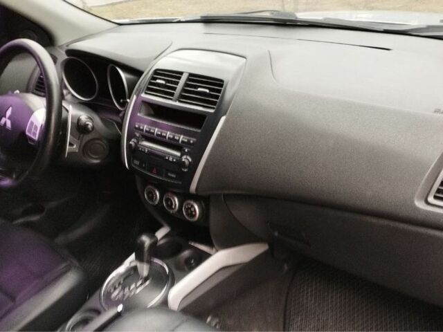 Серый Мицубиси АСХ, объемом двигателя 1.8 л и пробегом 199 тыс. км за 10500 $, фото 6 на Automoto.ua