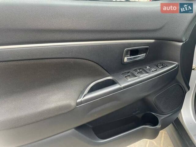 Сірий Міцубісі АСХ, об'ємом двигуна 1.8 л та пробігом 158 тис. км за 9799 $, фото 8 на Automoto.ua