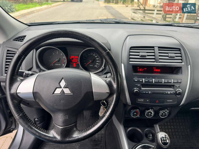 Серый Мицубиси АСХ, объемом двигателя 1.59 л и пробегом 120 тыс. км за 7900 $, фото 18 на Automoto.ua
