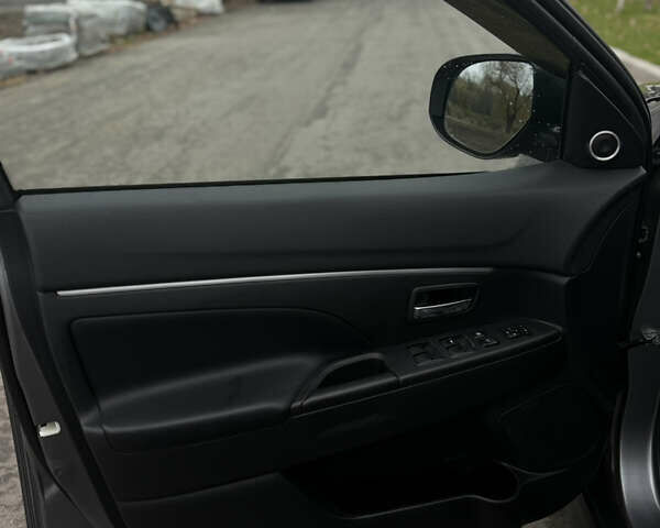 Сірий Міцубісі АСХ, об'ємом двигуна 2 л та пробігом 180 тис. км за 10500 $, фото 17 на Automoto.ua