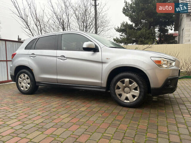 Серый Мицубиси АСХ, объемом двигателя 1.59 л и пробегом 212 тыс. км за 8500 $, фото 3 на Automoto.ua