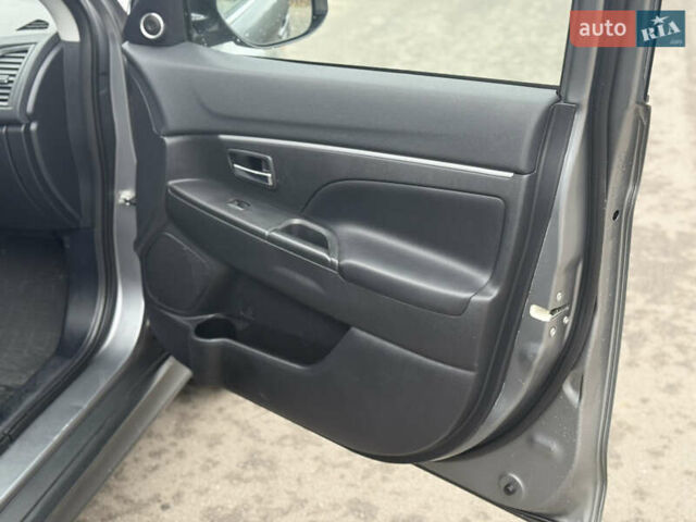Сірий Міцубісі АСХ, об'ємом двигуна 2 л та пробігом 180 тис. км за 10500 $, фото 23 на Automoto.ua