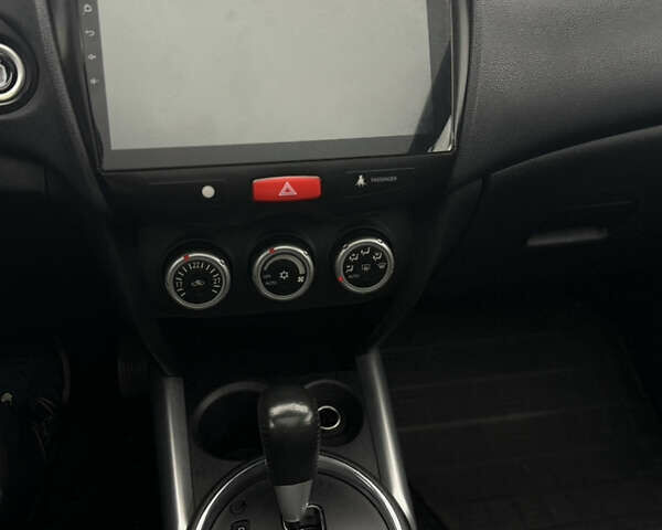 Сірий Міцубісі АСХ, об'ємом двигуна 2 л та пробігом 180 тис. км за 10500 $, фото 14 на Automoto.ua