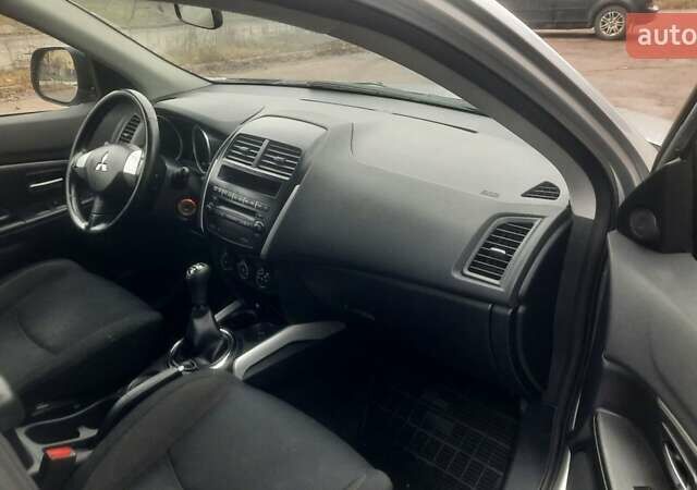 Серый Мицубиси АСХ, объемом двигателя 1.6 л и пробегом 214 тыс. км за 7700 $, фото 12 на Automoto.ua