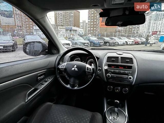 Сірий Міцубісі АСХ, об'ємом двигуна 2 л та пробігом 142 тис. км за 10990 $, фото 25 на Automoto.ua