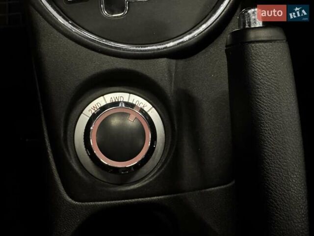 Серый Мицубиси АСХ, объемом двигателя 2 л и пробегом 261 тыс. км за 10000 $, фото 31 на Automoto.ua