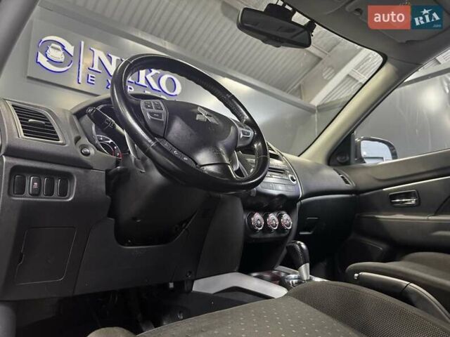 Серый Мицубиси АСХ, объемом двигателя 2 л и пробегом 261 тыс. км за 10000 $, фото 26 на Automoto.ua