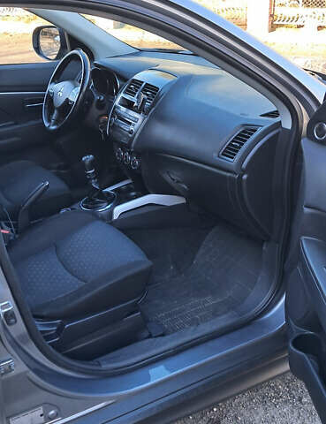 Сірий Міцубісі АСХ, об'ємом двигуна 1.8 л та пробігом 265 тис. км за 9400 $, фото 17 на Automoto.ua